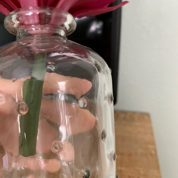 Clear glass vase with clear polka dot detail - Picture 2 of 5